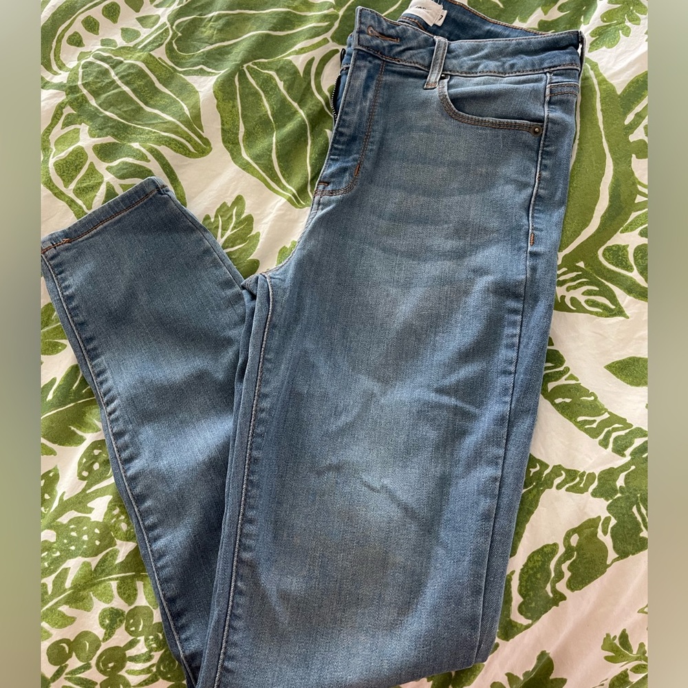 CJLA Carly Jean like new skinny jean